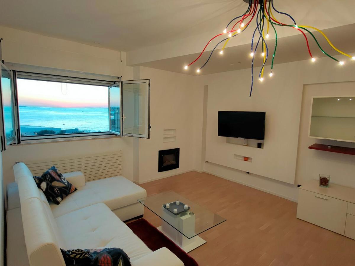 Seafront Suites Бари Екстериор снимка