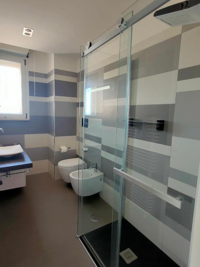 Seafront Suites Бари Екстериор снимка