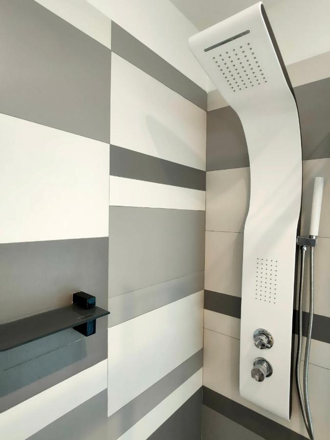 Seafront Suites Бари Екстериор снимка