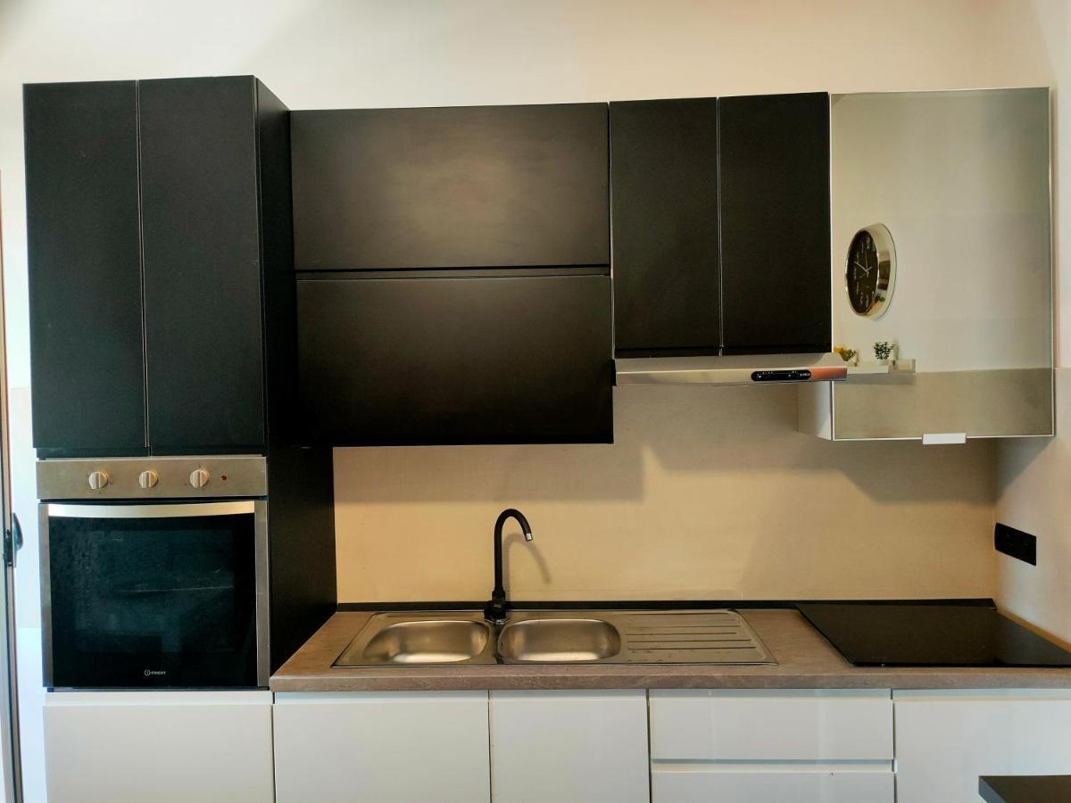 Seafront Suites Бари Екстериор снимка