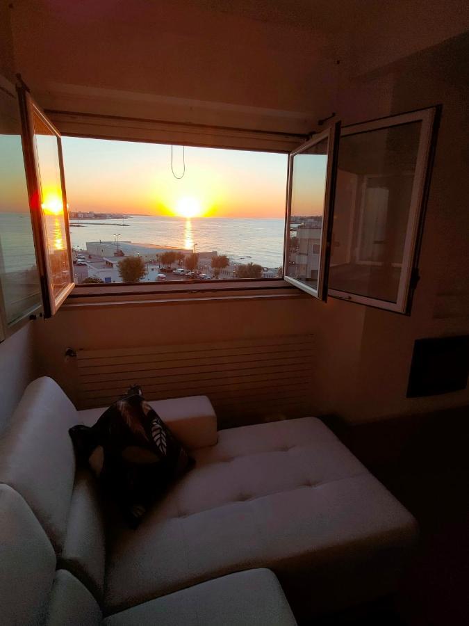 Seafront Suites Бари Екстериор снимка