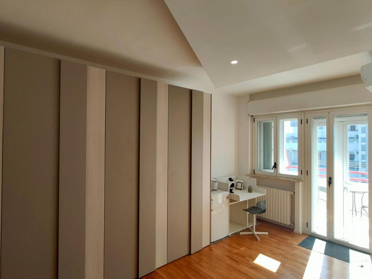 Seafront Suites Бари Екстериор снимка