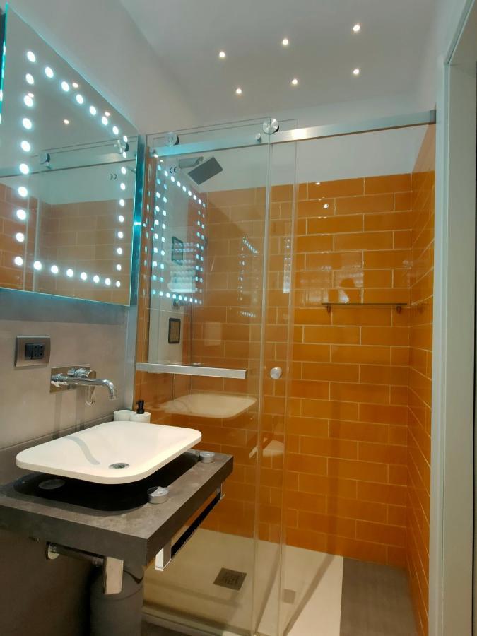 Seafront Suites Бари Екстериор снимка